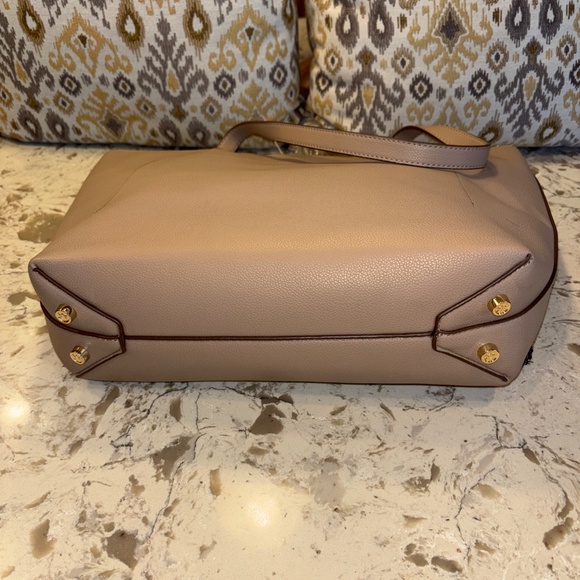 NWT Anne Klein Tan Brighton Tote Bag With Leopard Pouch - Picture 6 of 8